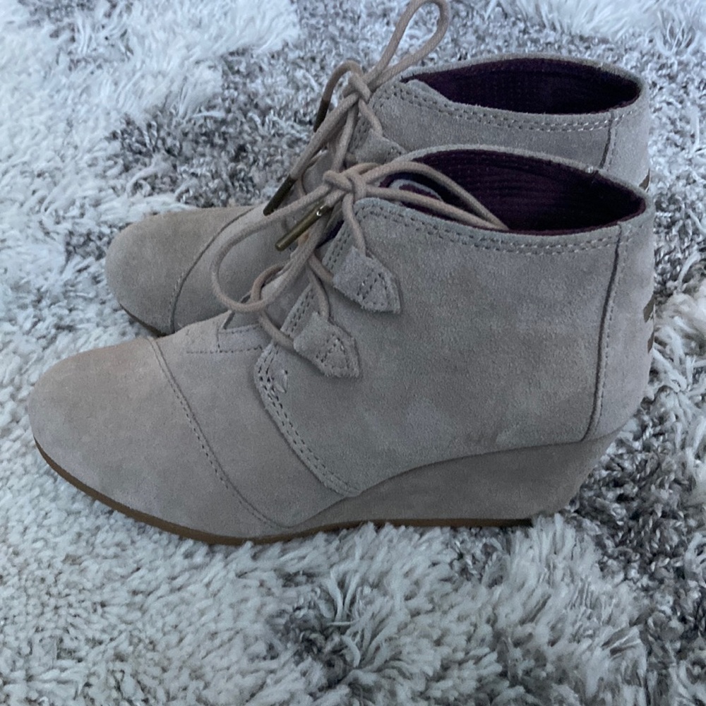 TOMS Kala Wedge Booties